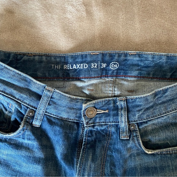 Medium Wash Straight Leg Mens Jeans 32 x 30 - Picture 2 of 6